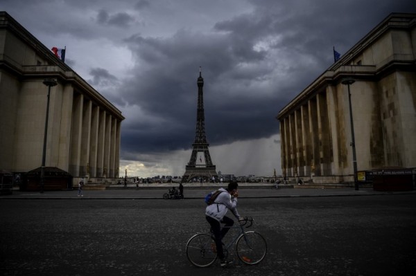 Paris, shumë lagje pa energji elektrike