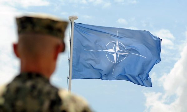 NATO për tensionet në veri: Të gatshëm për ta zbatuar mandatin që kemi