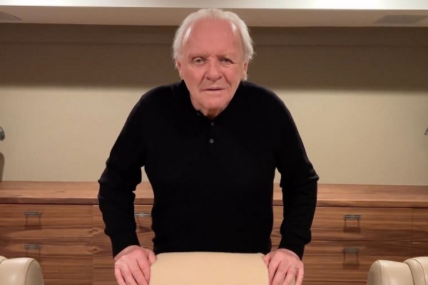 ​Anthony Hopkins pianisti, aktori dhe recituesi i parezistueshëm