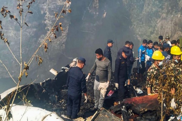 Nepal: Numri i të vdekurve nga rrëzimi i avionit pranë Pokhara është rritur në 70