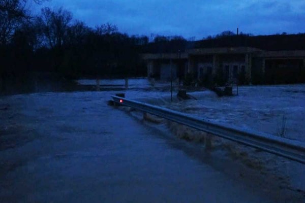 12 familje në fshatin Drejë të Istogut kanë mbetur të bllokuara pas të reshurave