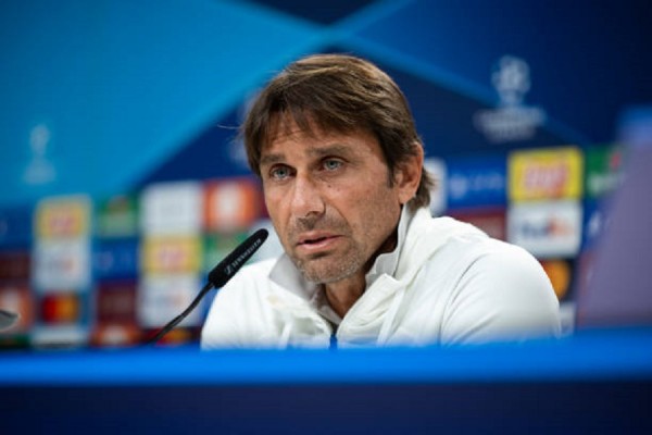 Conte pezullon bisedimet me Tottenhamin për kontratë të re