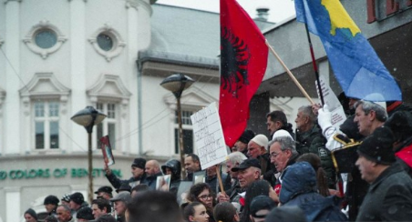 Protestë në Prishtinë, thirrje qeverisë të mos pranohet Asociacioni