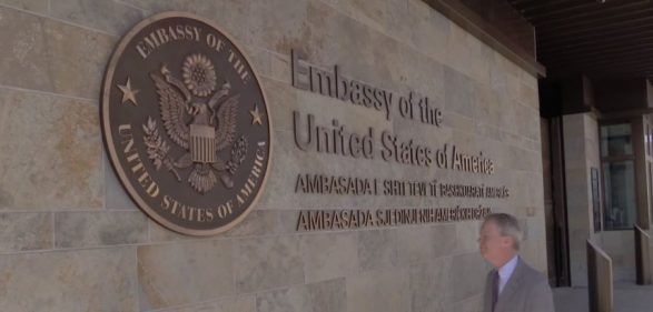 “Qeveria po i ikë përgjegjësisë”, Asociacioni “në derë” të Ambasadës amerikane