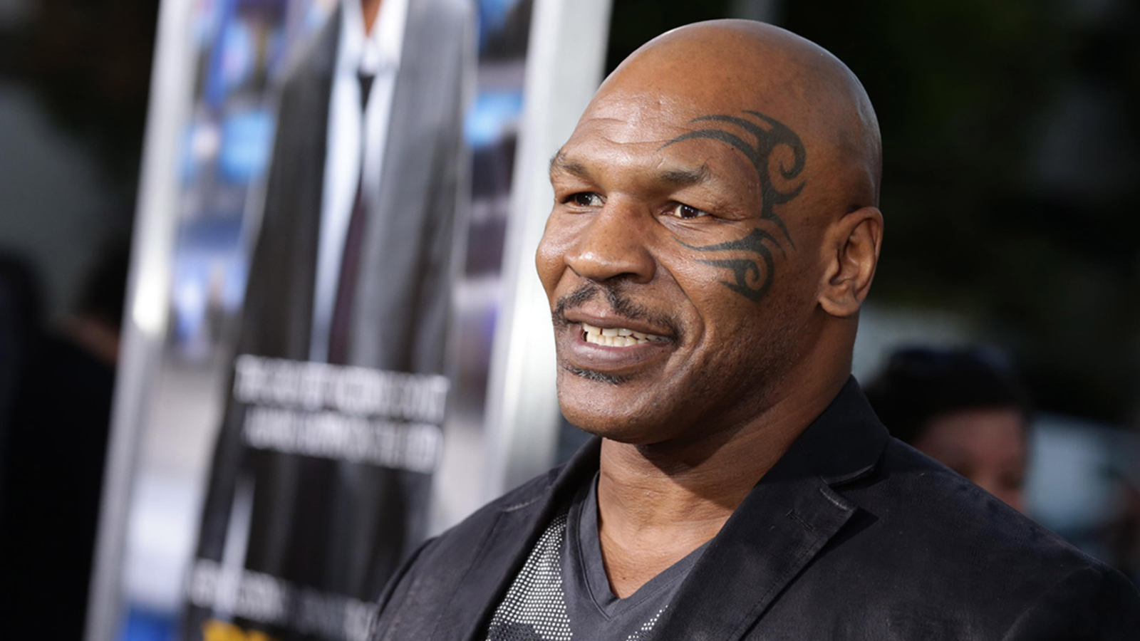 Mike Tyson akuzohet për përdhunim