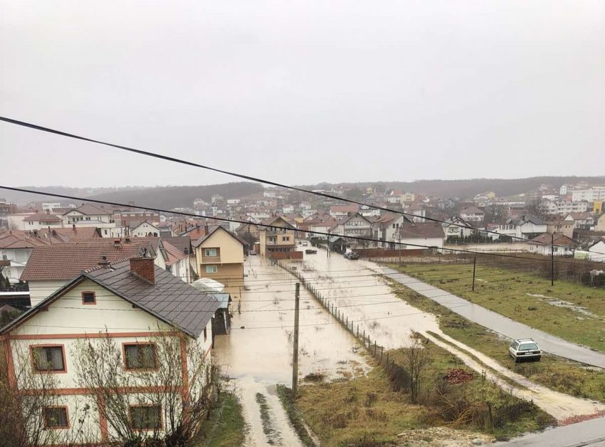 Pejë:​ Gjendje e rëndë nga vërshimet, preken familjet dhe bizneset