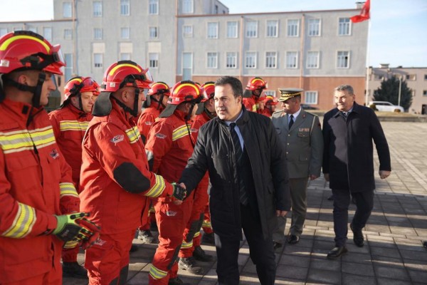 Shqipëria nis misionin në ndihmë të kërkim-shpëtimit në Turqi