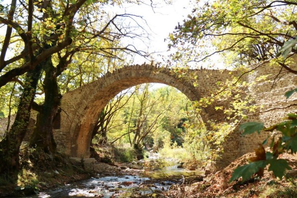 Ura e Nivanit, monumenti që është ndërtuar nga Ali pashë Tepelena