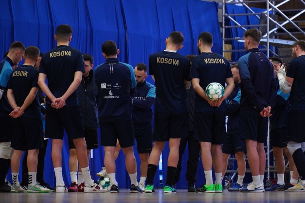 Futsall/ Kosova përballë Holandës në ndeshjen vendimtare, trajneri dhe lojtarët optimistë për sukses