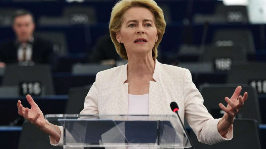 Nuk publikoi mesazhet për vaksinat, NYT do të padisë Ursula Von der Leyen