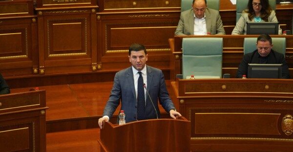 ​Krasniqi: Kurti në vilën e Titos i ka pranoi të gjitha ato që premtoi se nuk do i bëjë