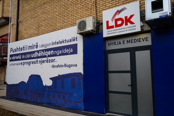 ​LDK pas vendimit të Kushtetueses kërkon shkarkimin e ministres Haxhiu