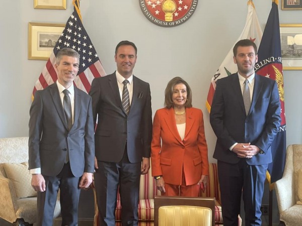 Konjufca takohet me Nancy Pelosi, shkëmbejnë pikëpamje për forcimin e bashkëpunimit