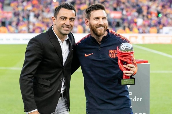 Xavi e konfirmon se Barça po punon për ta rikthyer Messin