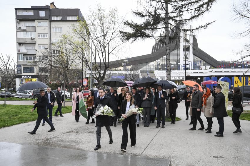 Kurti nderon viktimat dhe të mbijetuarit e dhunës seksuale gjatë luftës