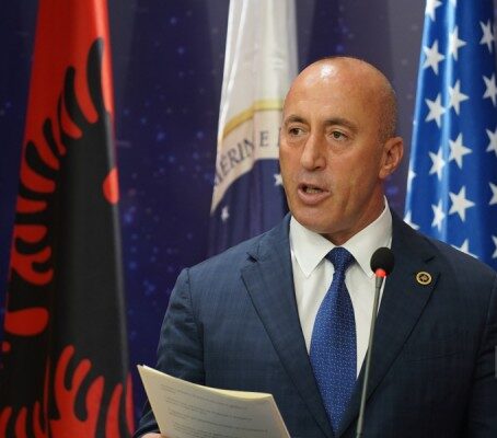 Haradinaj në ditën e Kushtetutës: Ftoj qeverinë të tërhiqet nga sjelljet kundërkushtetuese