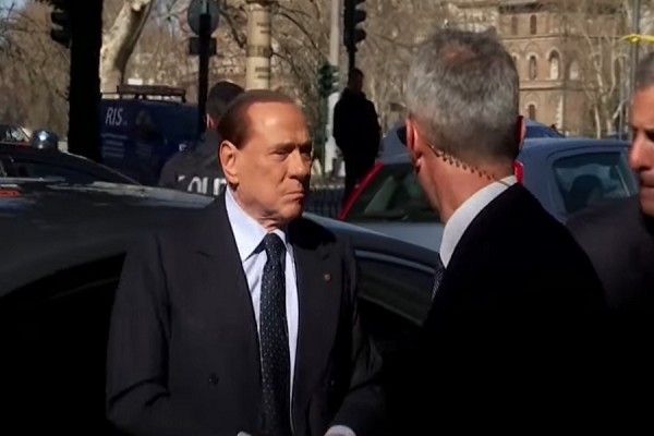 Berlusconi vazhdon trajtimin në spital, kjo është gjendja e tij