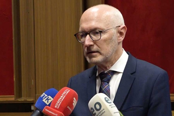 ​Ambasadori Guerot mirëpret vendimin për heqjen e vizave për Kosovën