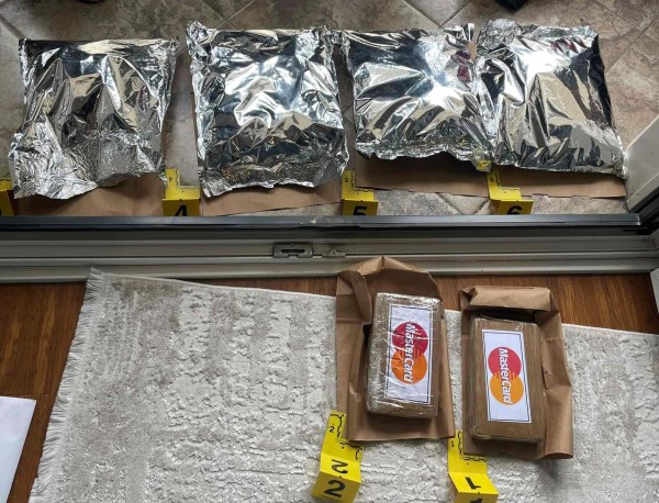 ​Kapen mbi 2 kg kokainë dhe mbi 3.6 kg marihuanë në Prishtinë e Gjakovë