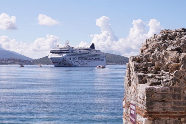 “Norwegian Star Cruise” në Sarandë, Rama: Mbi 1 milion vizitorë të huaj deri në mars