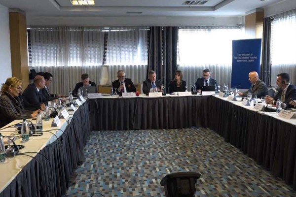 ​Vitia e Haxhiu: Personat e privuar nga liria do të trajtohen me dinjitet