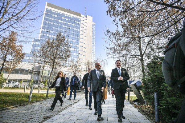 Serbia e zemëruar me Greqinë për Kosovën, Bërnabiç anulon vizitën në Athinë