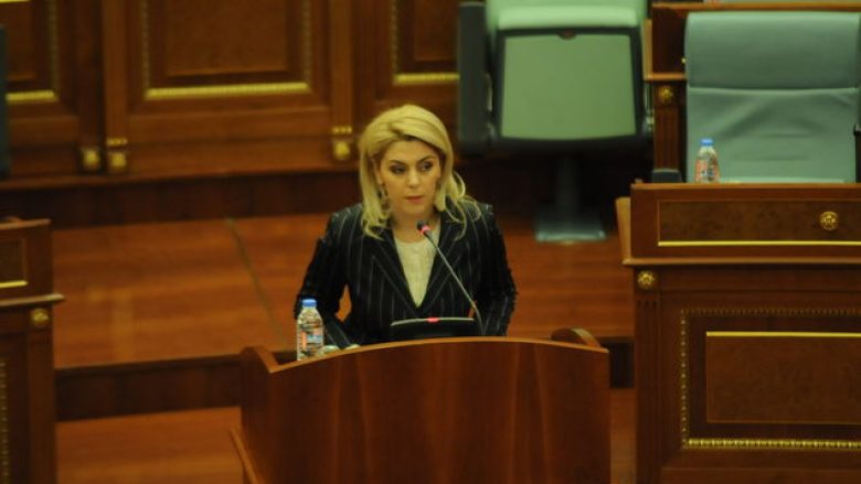 Deliu-Kodra e pyet Kurtin: A janë supërkriminel shkelësit e Kushtetutës?