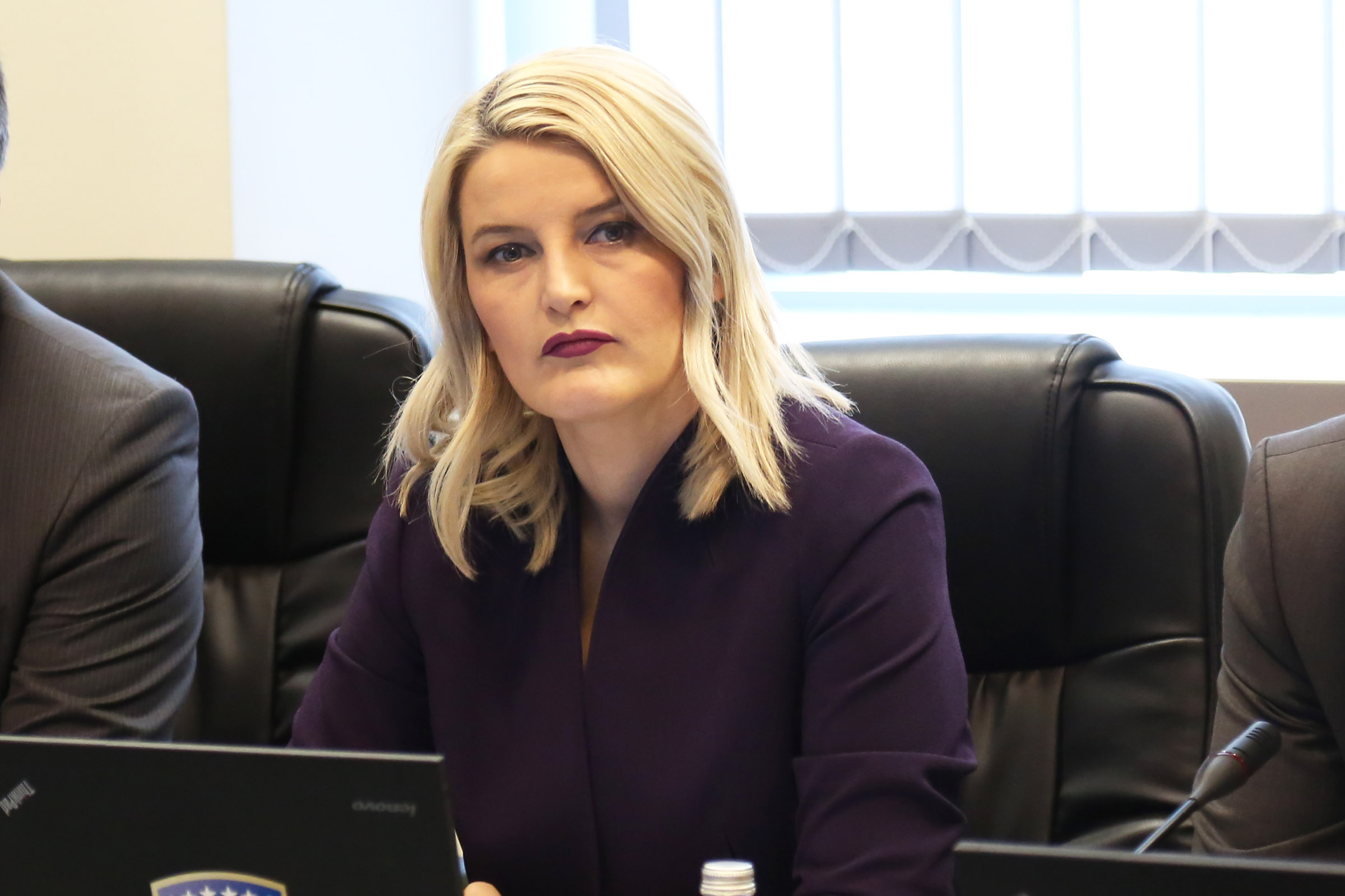 Ish-ministrja Dhurata Hoxha dhe të tjerët lirohen nga akuza për korrupsion