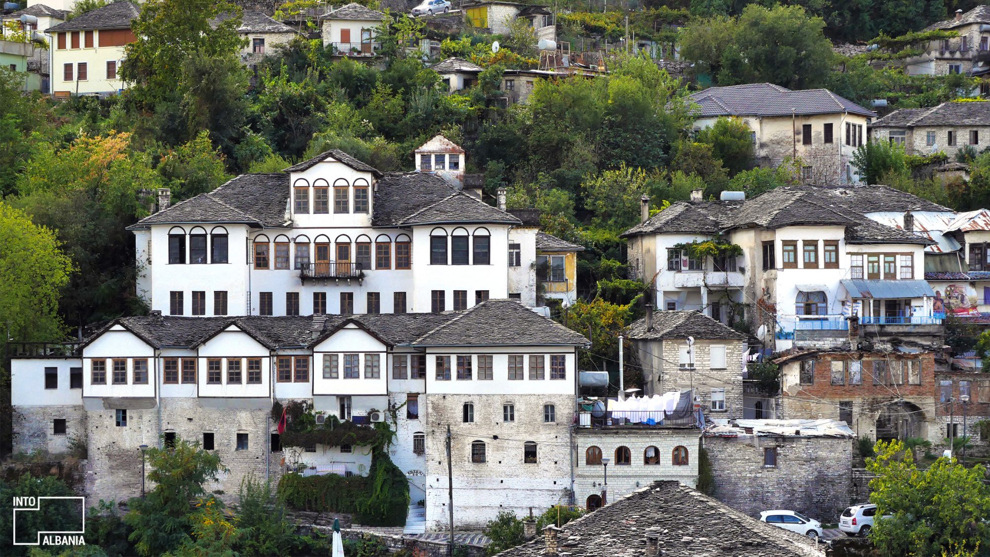 Restaurimi i zonës muzeale në Gjirokastër, nis vlerësimi i shtëpive të vjetra