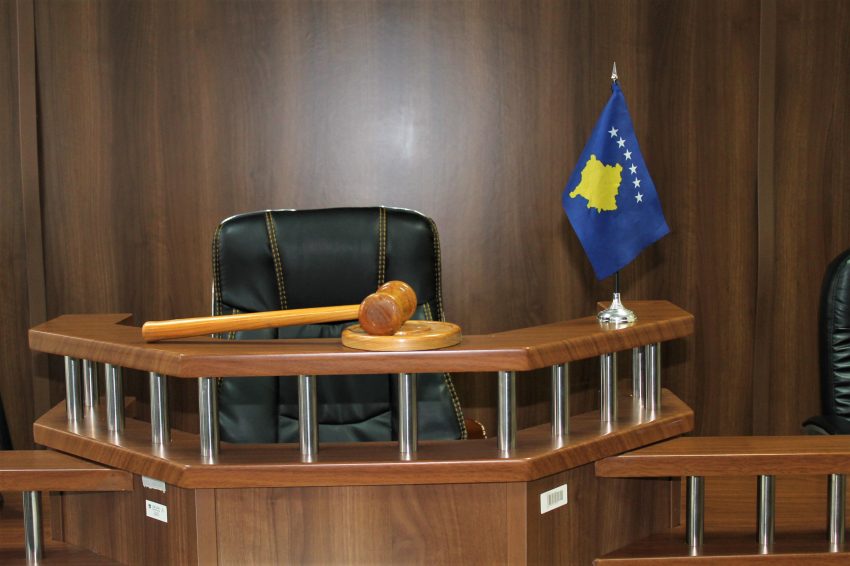 18 vjet burgim ndaj të akuzuarit për vrasjen e babait dhe të vëllait në veri të Mitrovicës