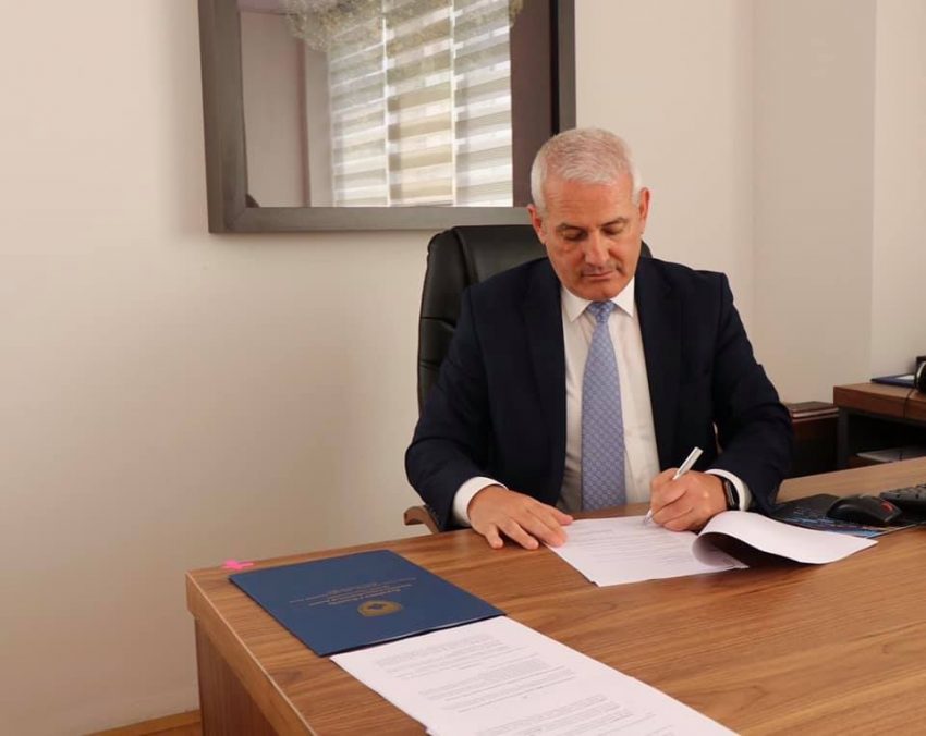 Nga nesër, zyrtarët publikë pushojnë për katër ditë radhazi