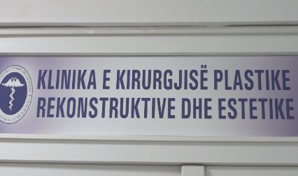 Gjendja e dy nxënësve që u goditën nga rryma është stabile, po vazhdojnë të trajtohen në Repartin e Kirurgjisë Plastike