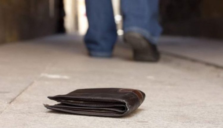 ​Qytetari gjen dhe dorëzon kuletën në Polici, kërkohet pronari