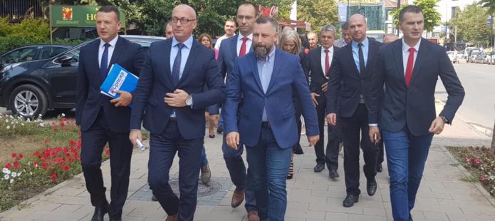 Lista Serbe bën thirrje për bojkotim të zgjedhjeve në veri
