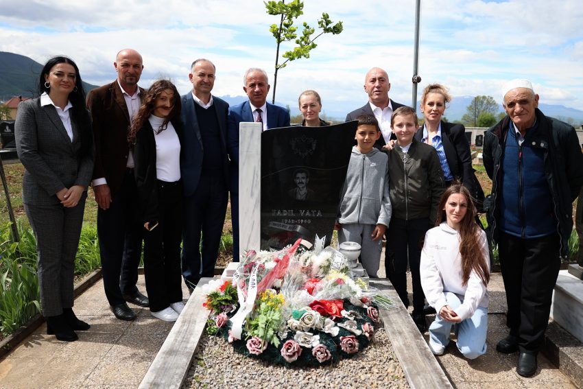 Haradinaj: Fadil Vata ishte intelektual dhe patriot i pathyeshëm