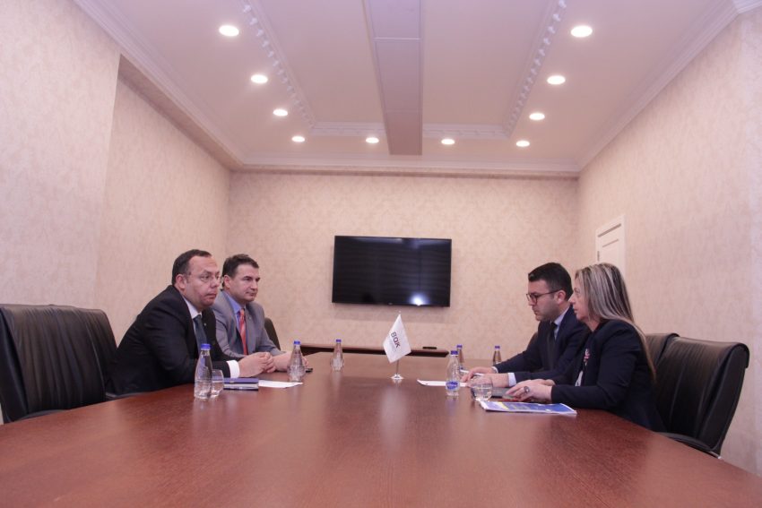 BQK-ja dhe AKK-ja takohen për çështje të konkurrencës në sektorin financiar