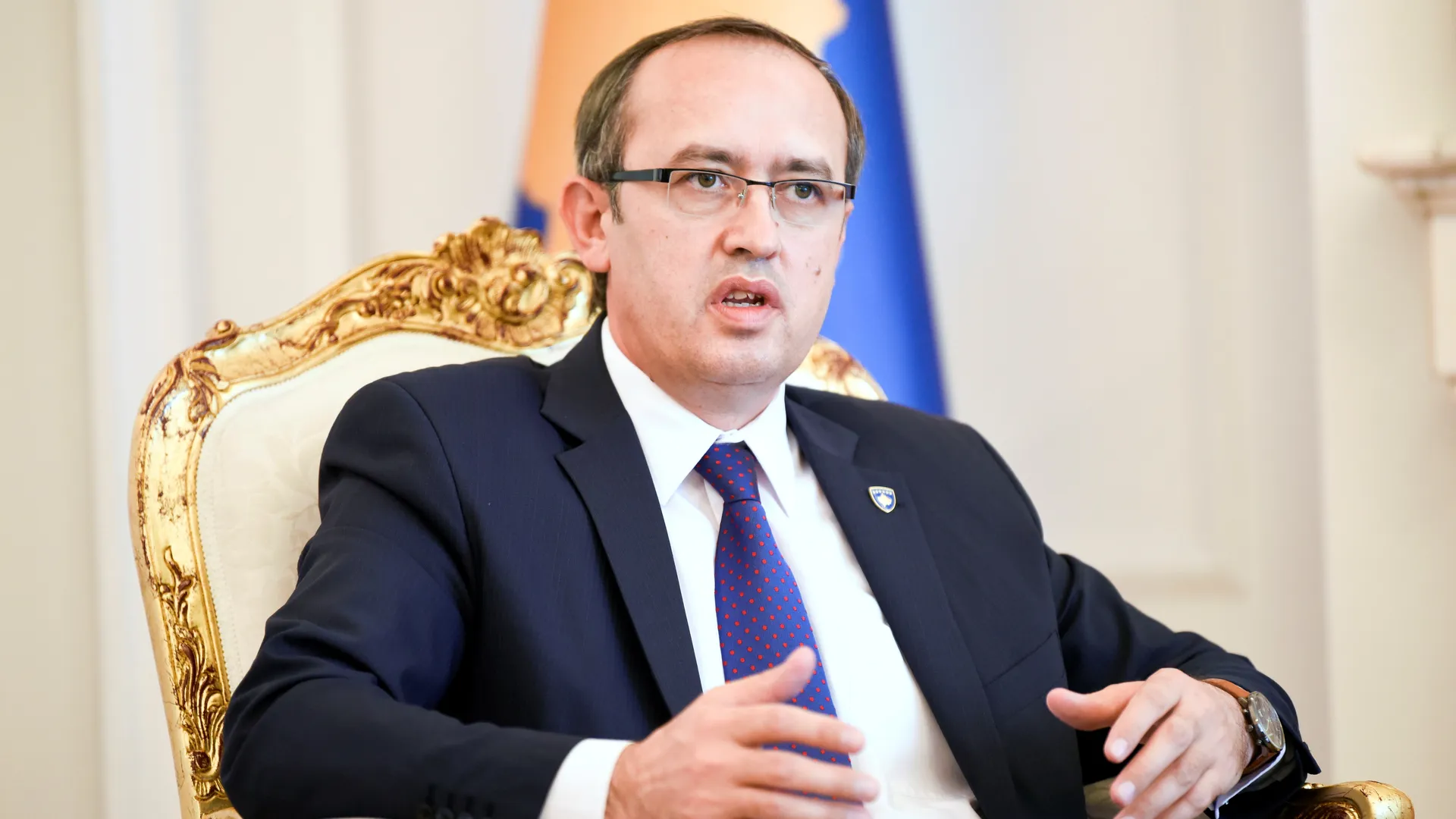 Hoti ngushëllon familjarët e viktimave në Serbi