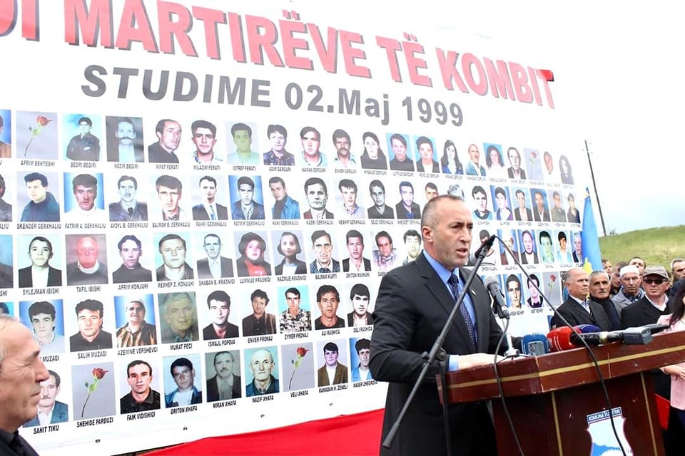 24 vjet nga masakra në Studime të Vushtrrisë, Haradinaj: Plagët e popullit tonë janë ende të freskëta