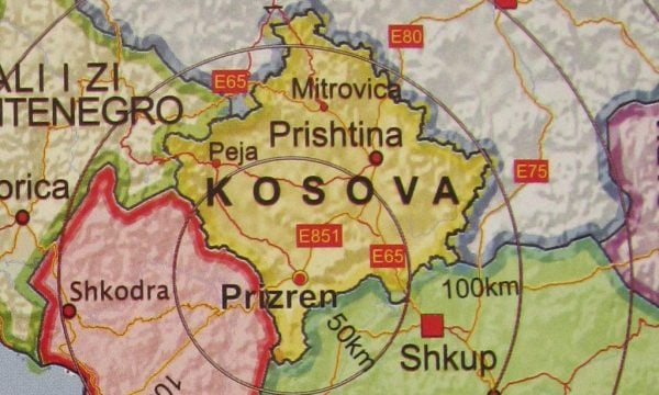 Eksperti nga Shqipëria: Nga Kosova po kërkohet një ndarje e butë e vendit në dy pjesë