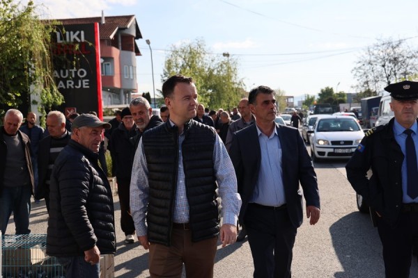 Peci: Duhet t’i vijë fundi tregtisë e therjeve ilegale të bagëtive në tregun e automjeteve