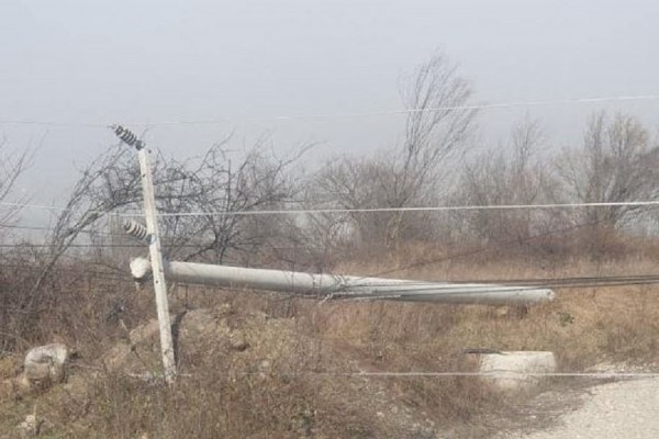 Vushtrri: Lëndohet pasi ka goditur përçuesit e rrymës elektrike
