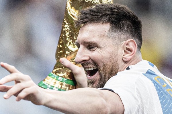 Messi i thotë “Po” ofertës 600 milionëshe të Al Hilalit