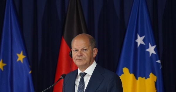 Scholz: Procesi i normalizimit ndërmjet Kosovës dhe Serbisë duhet të vazhdojnë