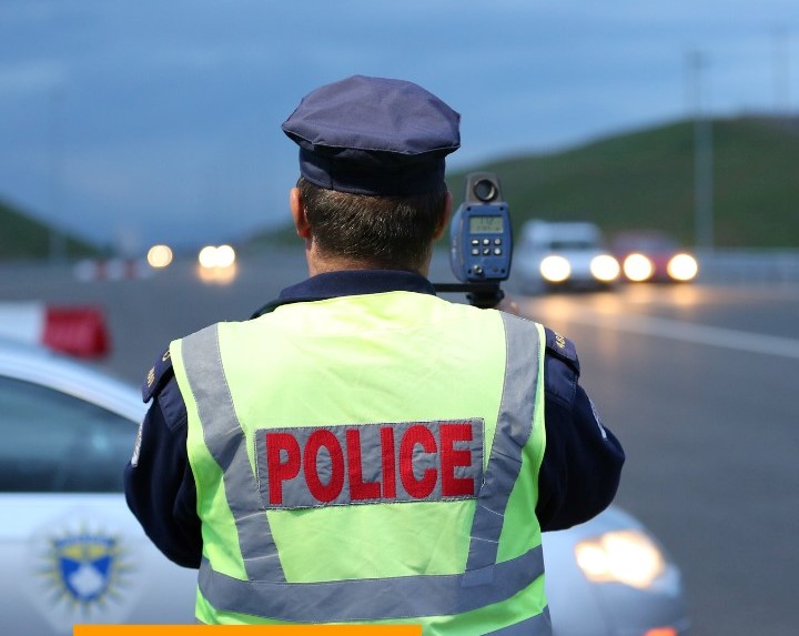 Për një javë, policia në Ferizaj konfiskoi 14 patentë-shoferë