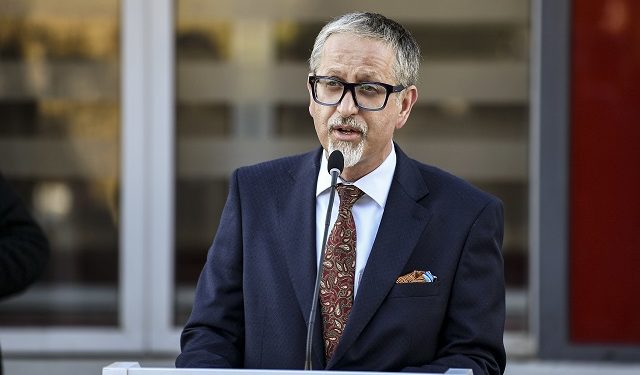 Vitia: Kemi presion të madh nga OShP dhe prokuroria për nënshkrimin e tenderit me insulina