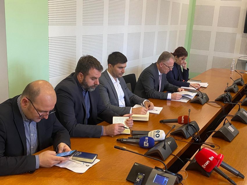 Bislimi e relativizon ikjen masive të qytetarëve tani kur në pushtet është VV-ja, “migrimi është diçka normale”