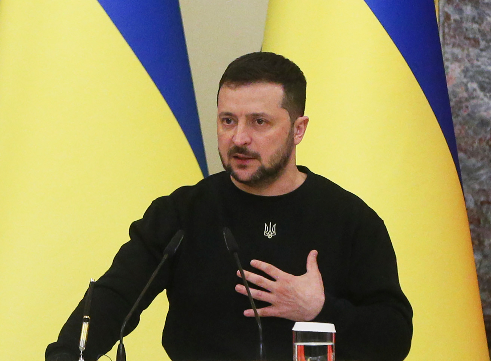 Zelensky në vizitë të papritur në Hagë