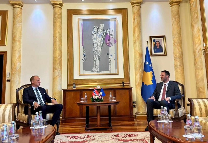 Konjufca priti në takim lamtumirës ambasadorin e Norvegjisë, Jens Erik Grondahl