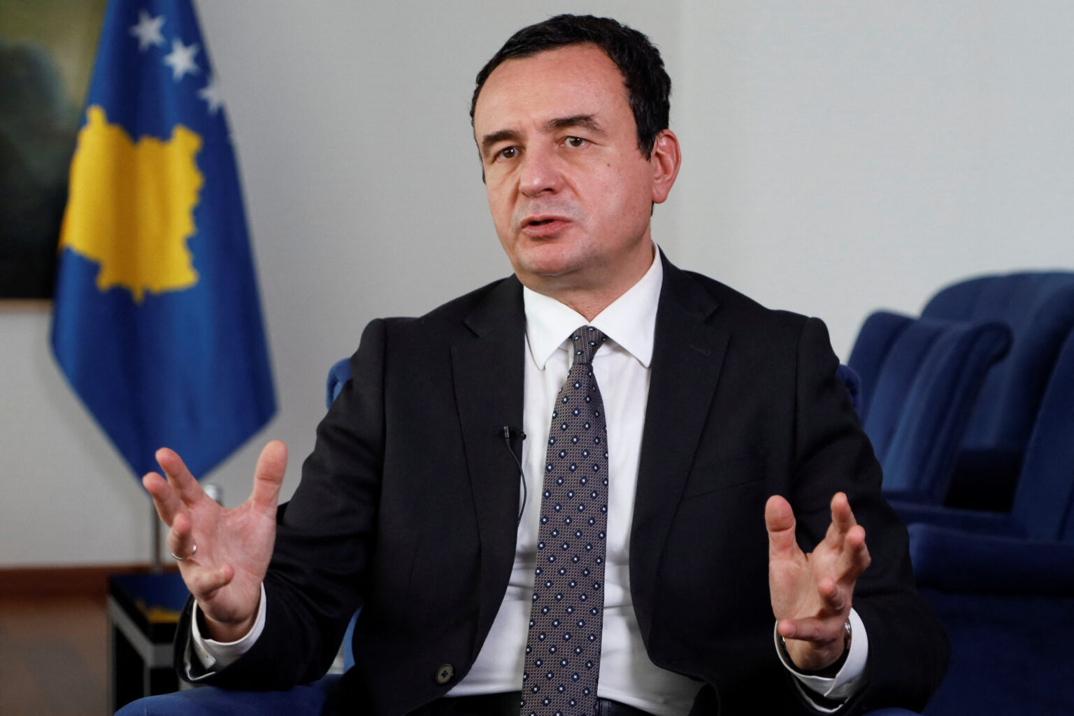 Kurti i bën thirrje të kualifikuarëve që të aplikojnë për inspektorë shëndetësorë