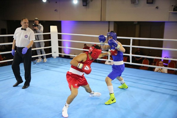 Kosova me gjashtë boksierë në Kampionatin Evropian për junior